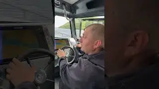 Обкатка 2х300 л.с. на новом катере АМГ 11. Большая лодка с краном на крыше. Обзор на  #лодочник