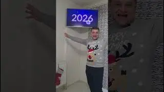 A distrus Grinch bradul #fy #comedy #fouryourpag #challenge #foryou #humor #funny #shortvideo #memes