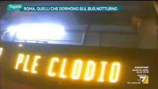 Roma, quelli che dormono sul bus notturno