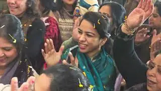 Bhajan sandhya at gayatri niwas by bhaiya manoj kaushik -part 3
