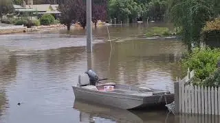 Great Wall at Echuca East (Echuca Floods, 23 Oct 2022)