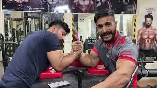 Hook Arm wrestler