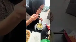 Makan soto