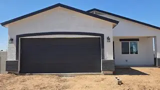 Part 4 touring the new up and coming House in wittmann  AZ 3 bedroom  2 bathroom  