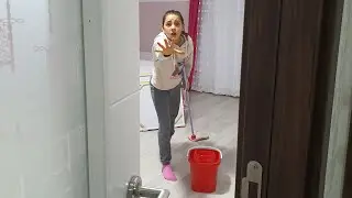 Melikenin Yeni Odasına Baskın Odasını D&uuml;zenliyor - Oyuncax Tv