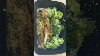 Fish filet with broccoli #food #catering