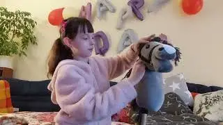 HobbyHorse - Jak założyć kantar z wodzami