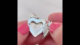 Vintage 1960s Silver Heart Locket Necklace