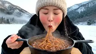 Freezing Cold! 🥶 Eating Spicy Noodles until I SWEAT! 🔥🍜