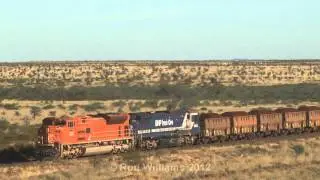 SD70's Dash 8's : Over and Under at Woodstock : Australian trains and railroads