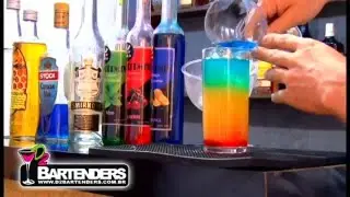 Drink arco iris de tr&ecirc;s  cores.