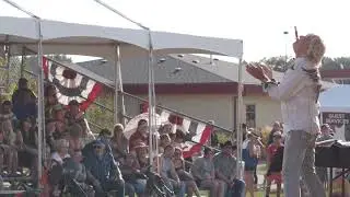 Sword Swallower Dan Meyer swallows a sword NO Hands Drop and Fling at Western Idaho State Fair