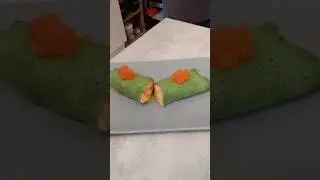 Spinach crepe with shrimps and smoked salmon!
