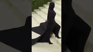 Kim introducing Kendall at the Met 2021 🤣