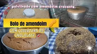 👉 Bolo de Amendoim com Cobertura de Chocolate – Receita Fofinha e Irresistível! 🍫🥜