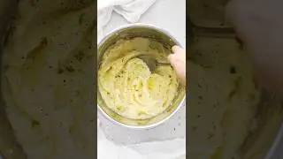 EASY Instant Pot Mashed Potatoes (Dairy-Free Option!)