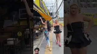 #funny #thaistreetfood #prank #comedy #humor #fun #tasteofthailand #thaifoodie