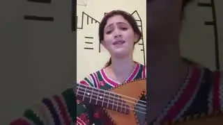 La kabyle Sadia Hamidi au mandole rend hommage a Lounes Matoub