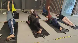 Plank pose 💪 #core exercise #yoga🤟 #yogwithpari 