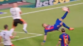 2 mins of Neymar attempting Bicycle kick with his WEAK foot
