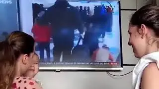 Twin mother got baby confused