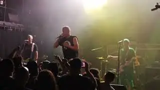 The Vandals - Anarchy Burger (Hold the Government) (live)