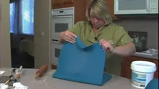 Learn How to Make a Graduation Cap & Tassel Cake Decorating Video Tutorial Part 8