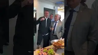 Bolsonaro volta a espalhar fake news e diz: vacina da covid tem grafeno que se acumula no test&iacute;culo