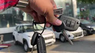 Exter vs Grand i10 Nios Base Models 2025 | Features | Price | Differences | Which one you Choose?