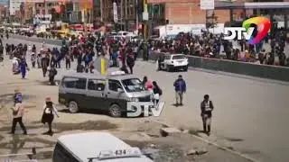Escasez de gas GLP desata bloqueo en San Roque D-7 y corta la v&iacute;a a CopacabanaAmas de casa del Dis