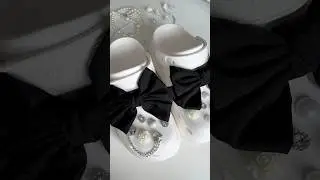 unboxing & decorating my first crocs ☁️ #crocs #unboxing #haul #outfitideas #fashion #shoes #styling