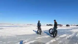 Rodada en nieve y lago congelado