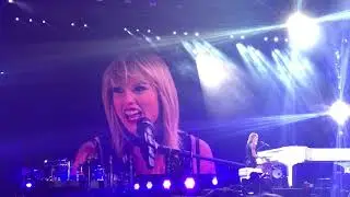 Taylor Swift singing This Is What You Came For (October 22 2016) in Austin, Texas
