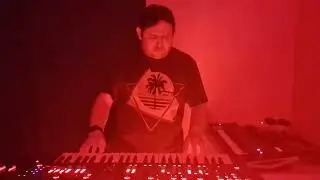 St&eacute;phane Garde - Synth Freak (New Vid&eacute;o 2023)