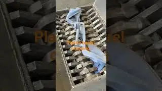 Double-shaft shredder, shredding plastic bucket effect