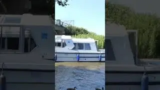 Sorry! I hit the bridge! #boating #boat #river #boatingseason #shorts