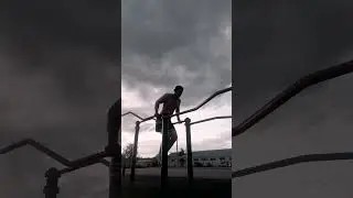 Тренировка на брусьях#motivation#training#sports