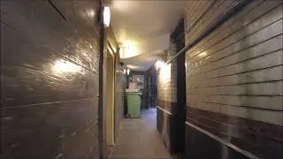 Walk on Fleet Street and few labyrinth courts in the City of London, UK  [4K UHD]