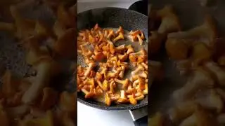 Best way to cook chanterelles | #shorts #mushroom #chanterelles