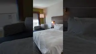 Travel Mini VLOG | Holiday Inn Express Review #shorts #review #minivlog
