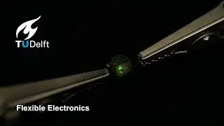 Turning on the Micro-LED integrated into a self-folding box, TUDelft, Prof. Amir A. Zadpoor