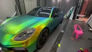 RAXTiFY Satin Chrome Rainbow Green Vinyl Wrap
