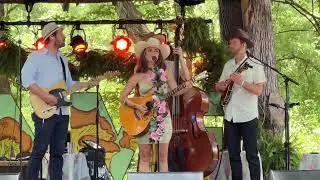 Sierra Ferrell “Whispering Waltz”