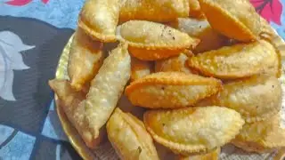 बिना चासनी के बनाइए गुजिया जो मुंह में घुलते ही बोले वाह 😋😋आज तो मजा आ गया छोटे हो या बड़े सबको पसंद