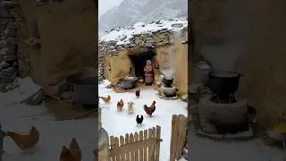 Snow and fire at the hut | Nieve y fuego en la choza | 雪中小屋的火焰