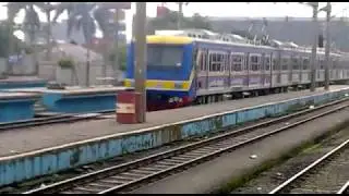 KRL Toei Espass meninggalkan stasiun Bogor