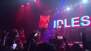 IDLES 