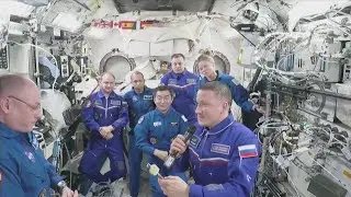 ISS crew exchanges key in change of command ceremony