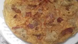 TORTILLA DE ALCACHOFAS Y JAMON