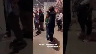 ALVA ATENDENDO OS F&Atilde;S NA UCCONX